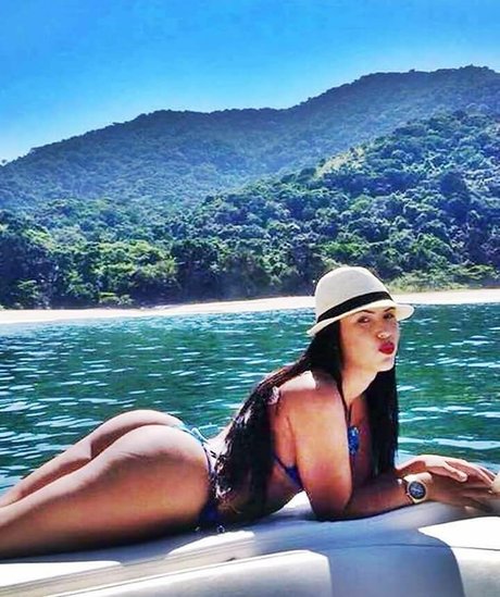 Isabella Pinheiro star sexy galleries