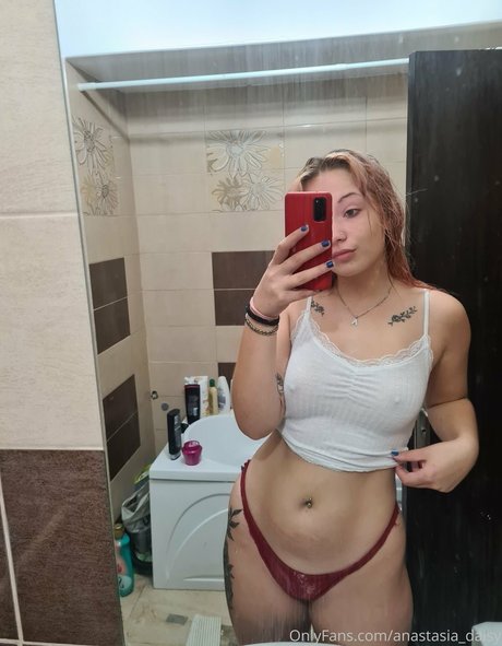 Anastasia Daisy profile pic