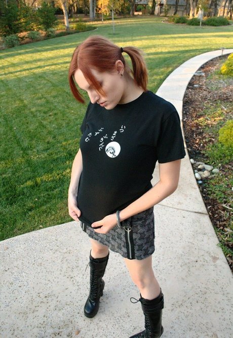 NixiePixel exclusive star photo