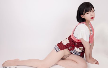 CD Jieun hot model archive