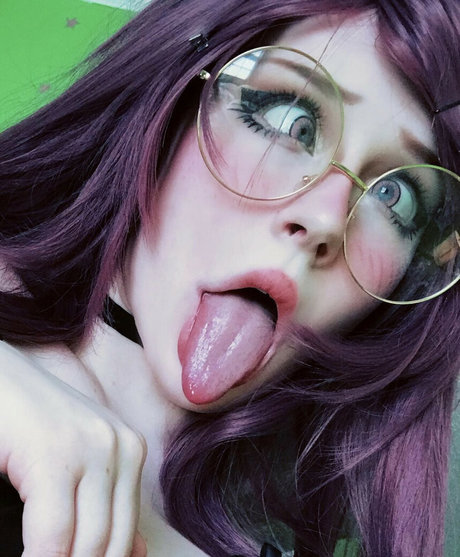 parasitepuppy nudes actress photos