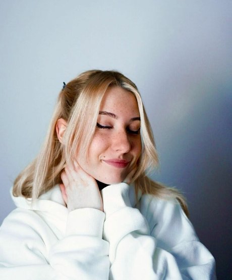 veylaneey free actress pic