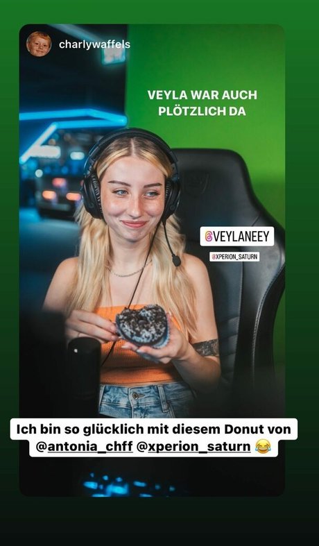 veylaneey hd pornstar image