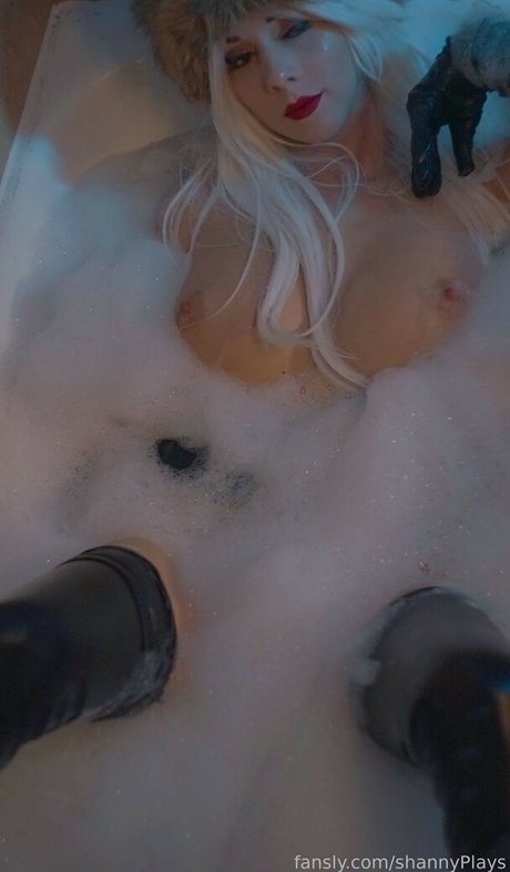 Shanny Plays sex model img