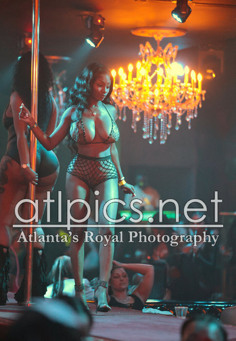 Nisha Thomas model sex picture