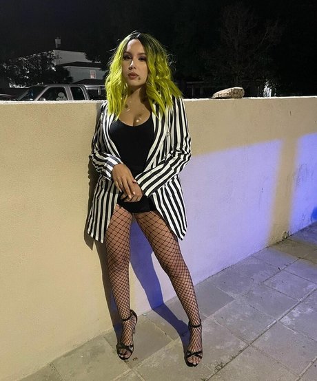 Alejandramariaxo naked model photo