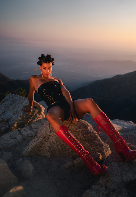 Naki Kaching hot model gallery