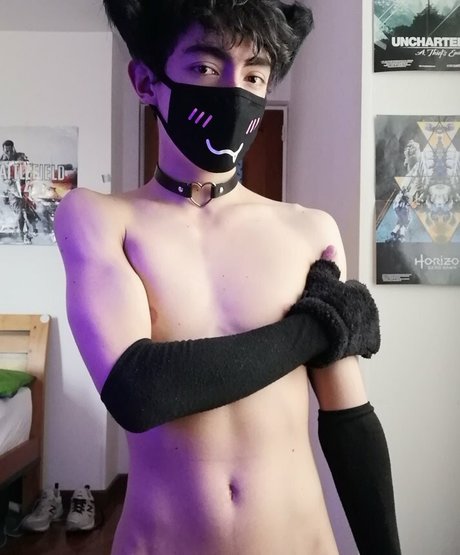 Lucky Matthew star top archive