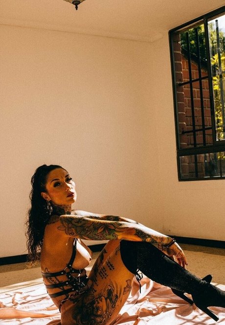 Sarah Schmidt nude star archive