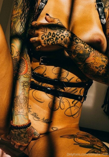 Sarah Schmidt xxx model img