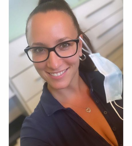 Nurse of Love porn actress picture