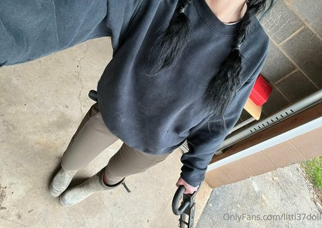 Little Doll pornstar nudes gallery