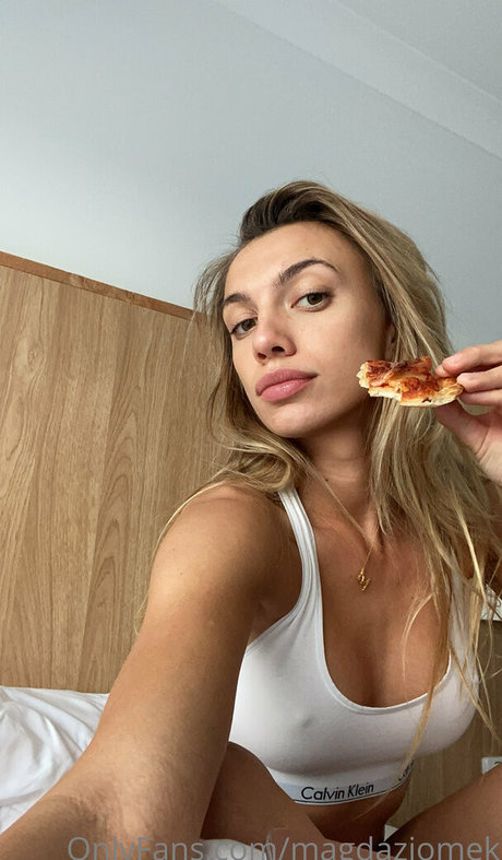 Magda Ziomek erotic model photo