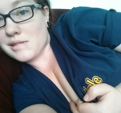 Naughtymommy1 nice actress pics