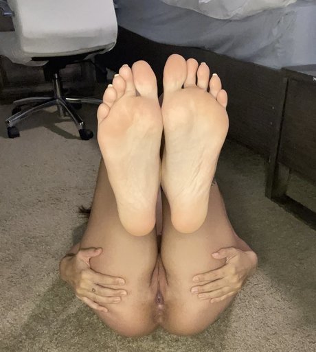 Sophieharttv nude model pictures