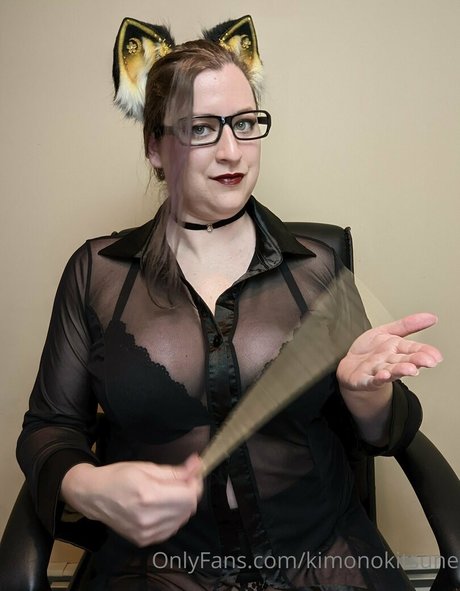 Lady Kitsune pornstar naked pics