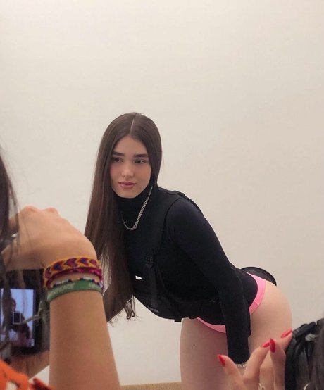 Lura Elys model pornographic photos