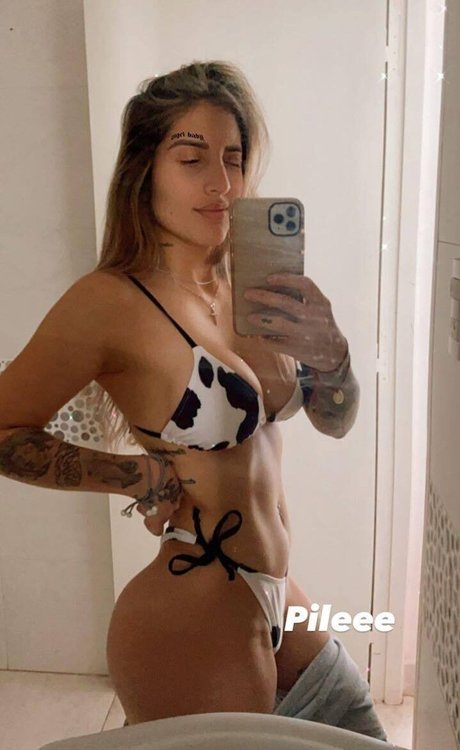 Julieta Gandulfo art star pics