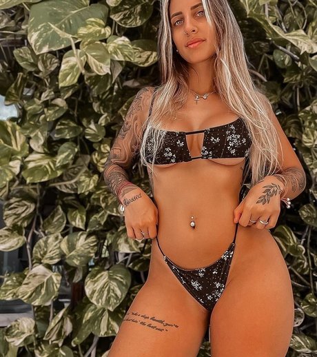 Julieta Gandulfo star erotic image