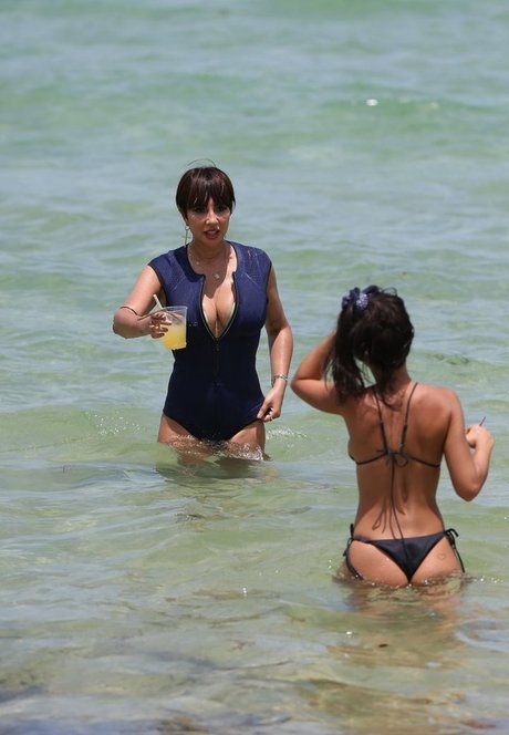 Jackie Cruz star adult photos