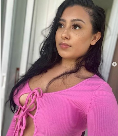 Victoriaines model porn pic