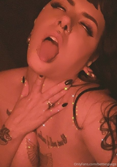 BettiesPaige nudes star photos