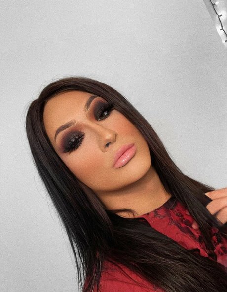 Sasha Donis pornographic actress galleries