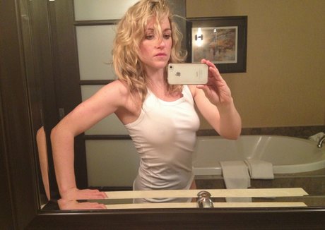 Emily Begin high quality actress pic