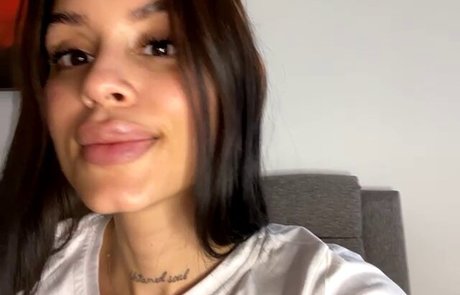 Lara Henao hot star img