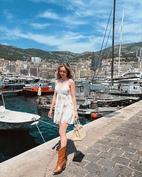 Elena Berri exclusive pornstar pictures