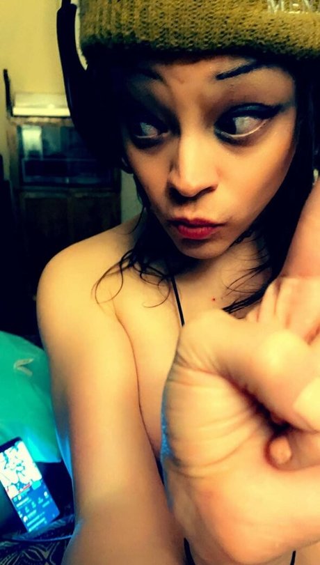 NatnSera model erotic pictures