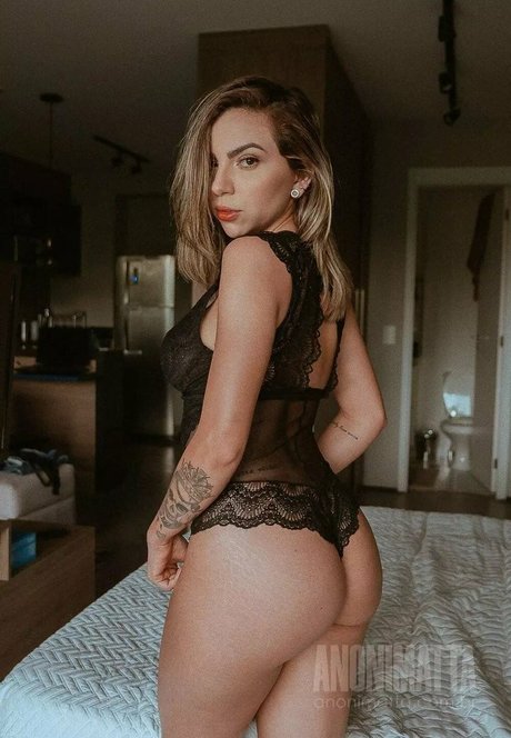 Victoria Araujo beautiful actress images