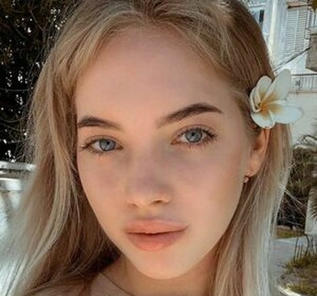 Shamlessrabbit model nice photo