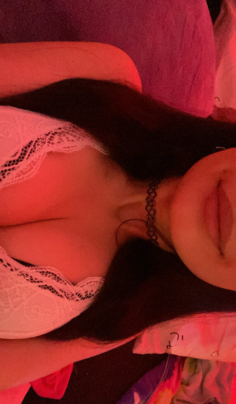 egirlmac sexy model img