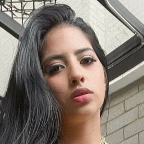 Bella Galindo model adult pictures