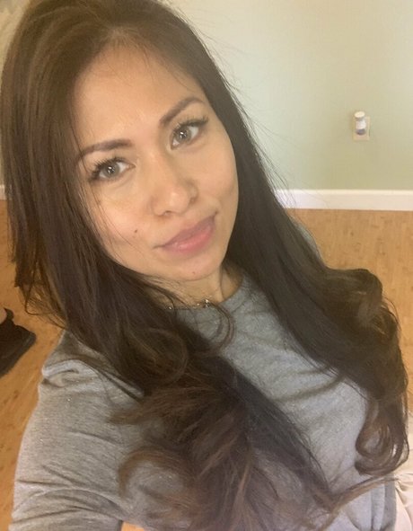 Tinkerbellish high quality model galleries