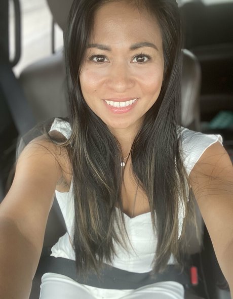 Tinkerbellish sexy model photos