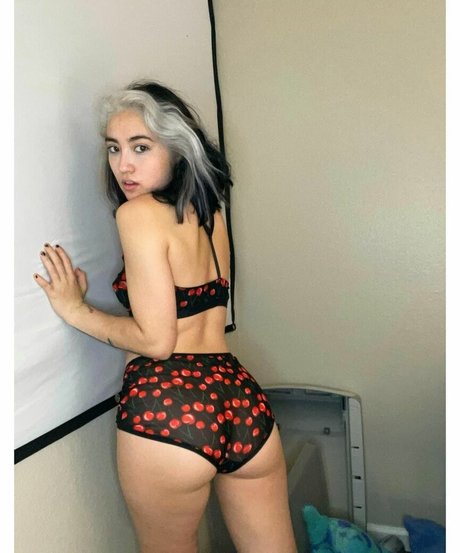 Jackieemuah model xxx photos