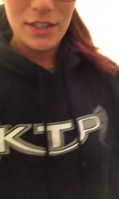 Shayna Foappiano beautiful model img