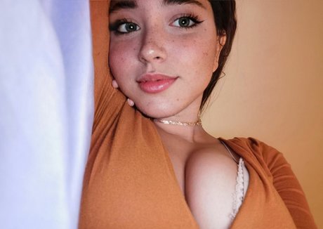 NatashaSnyder porn model gallery