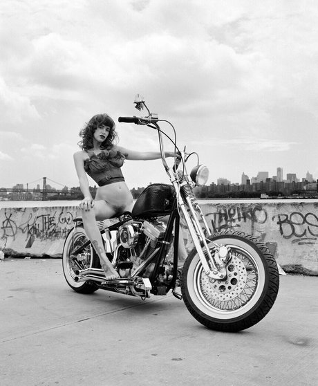 Paz De La Huerta model xxx photo