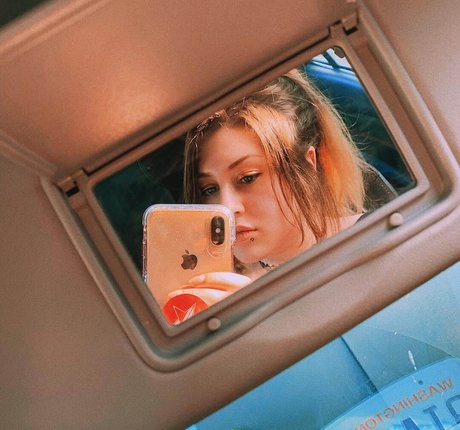 eileenexy high quality model img