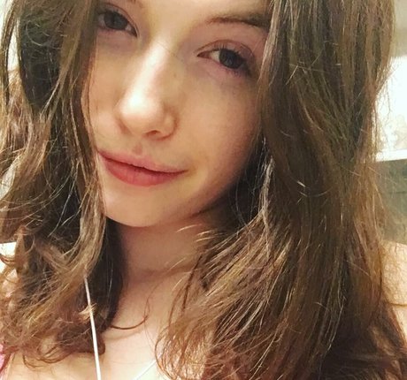 Corrine Moore star top photo