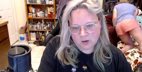 Avalon Zuercher model hot image