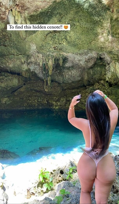 Nhi Tran star nudes images