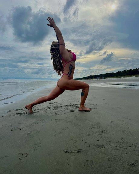 Mel With The Dreads model sex gallery