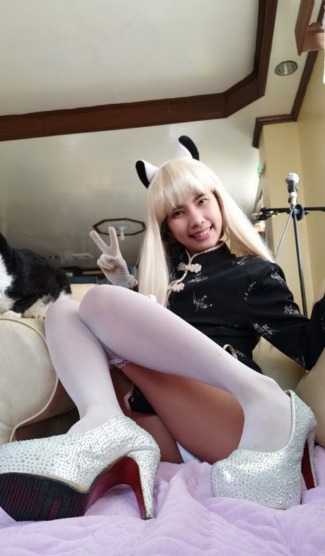 Fei Leng naked actress photos