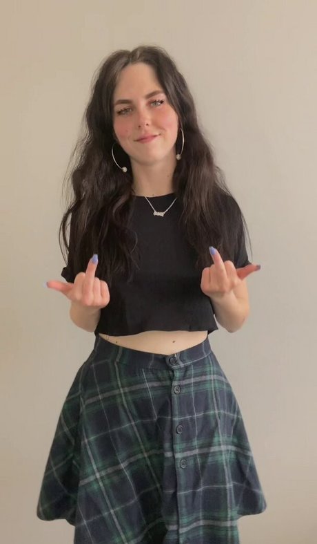 Olivia Evenstar pornstar galleries