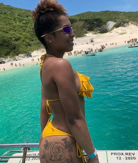 Vitoria Guarnieris star exclusive image