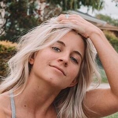 Alyse Parker naked star archive